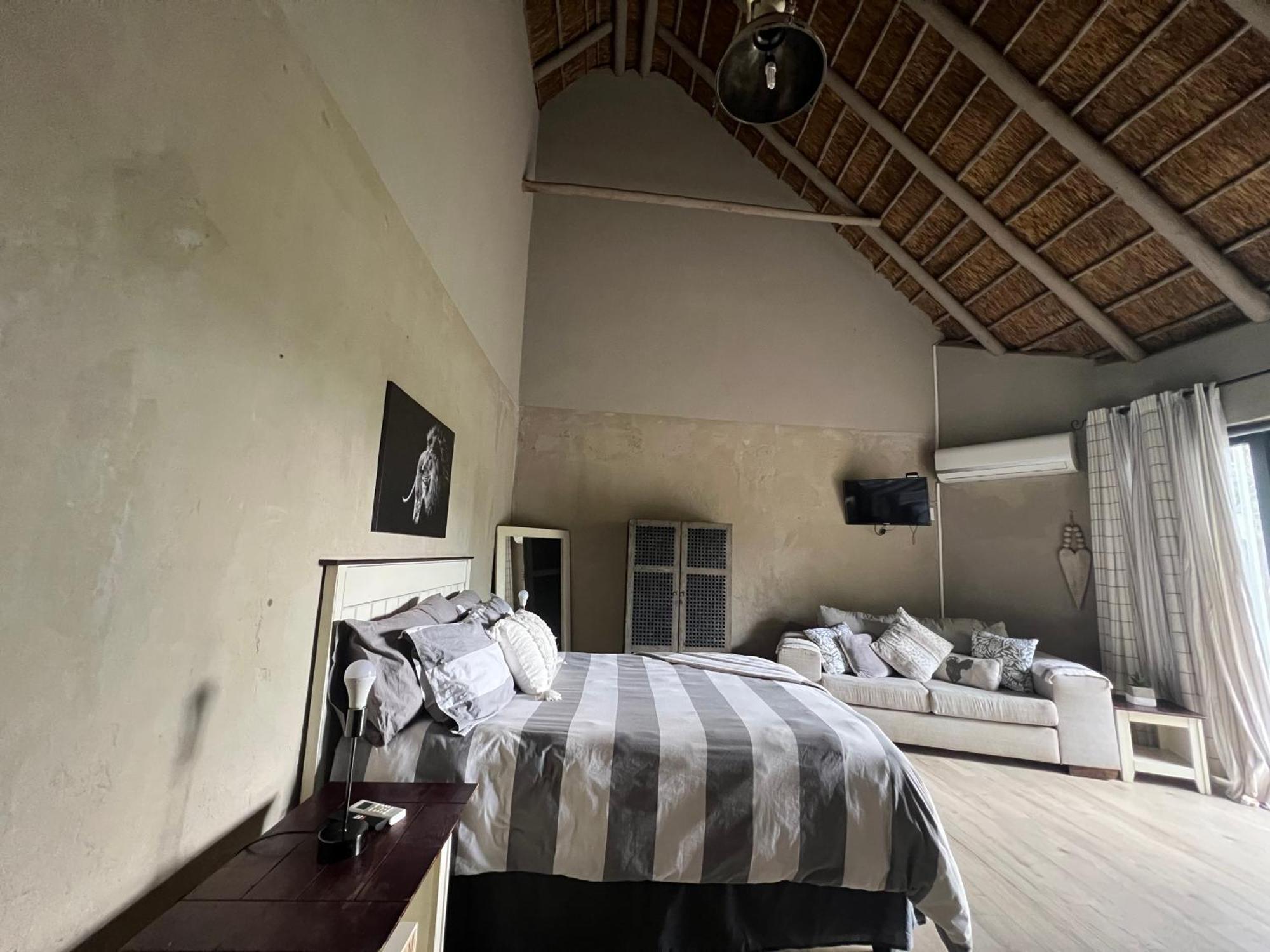 Simba Safaris African Pride Exotic Bed & Breakfast Lephalale